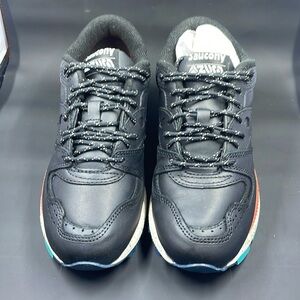 Saucony originals tennis shoes